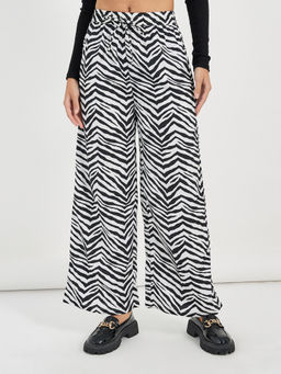 Styli - Women Animal Printed Flared Pant with Elasticated Waist Band and Drawstring