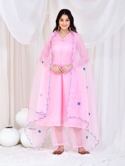 Bannhi - Pink Organza Kurta With Pant, Inner and Dupatta (Set of 4)