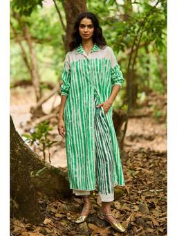 dash and dot - Green Brushstroke Longline Shirt