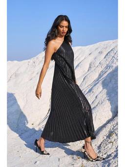 dash and dot - Black One Shoulder Pleat Maxi Dress