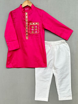 LABEL NEETI - Rani Pink Pocket Embroidered Kurta & Pyjama (Set of 2)