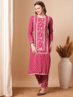 FASHOR - Ethnic Floral Printed Straight Fit Kurta with Pant (Set of 2)
