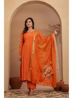 Do Dhaage - Women Orange Mul chanderi Flare Kurta with Pant and Dupatta