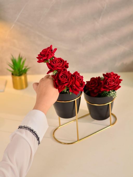 Cinch Home Black Pot Desk Planters with Stand