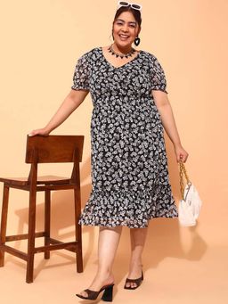 CURVY STREET - Black Printed Midi Dress