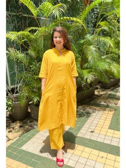 RANGREZA ETHNIC - Poppy Yellow Kurta with Pant (Set of 2)