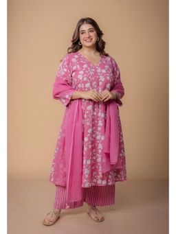 The Indian Ethnic Co. - Karisma Pink Dabu Slub Cotton Kali Kurta
