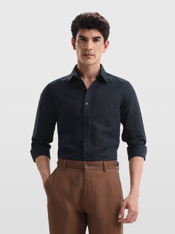 Arrow Sports - Men Navy Blue Solid Chelsea Slim Fit Shirt