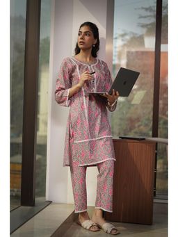 House of Surkh - Grey And Pink Lawn Kurta with Pant (Set of 2)