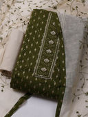 Green color option, Sold out, Currently selected
