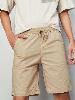 max - Khaki Solid Shorts