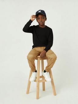 max - Black Self Design Sweater