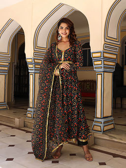 Asheera - Floral Gota Ch & eri Black Anarkali Kurta With Pant & Dupatta (Set of 3)
