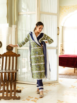 Asheera - Floral Lace Work Cotton Green Kurta With Pant & Dupatta (Set of 3)