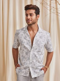 B77 - Men Organic Cotton White Floral Notched Lapel Casual Shirts
