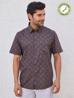 B77 - Men Organic Cotton Brown Printed Collar Neck Casual Shirts