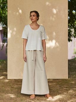 B77 - Sekmet Styles Bamboo Lycra Oversized Top