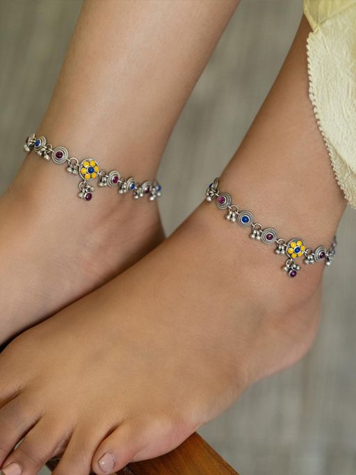 Shaya by CaratLane 925 Silver Shaya by CaratLane Phulwadi Work Anklet In Oxidised