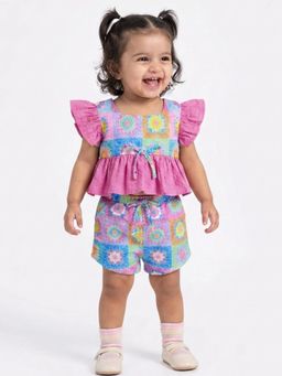 Hopscotch - Ruffled Bow Applique Top With Shorts