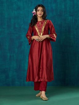 Mushio - Maroon Embroidered Gitika Chanderi Kurta with Vintage Lace Detail