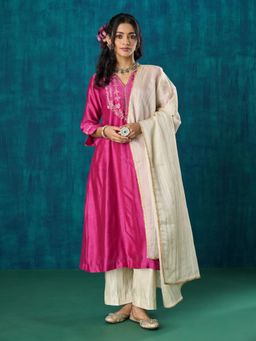 Mushio - Magenta Kurta with Pants and Dupatta (Set of 3)