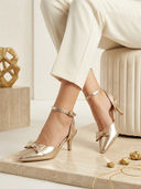 Gold color option, Sold out, Currently selected