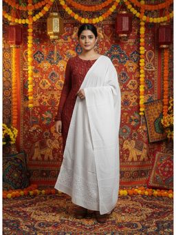 PARAMOUNT CHIKAN - White Hand Embroidered Cotton Chikankari Dupatta