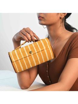 Lukka Chuppi - Night Valley Round Clutch - Changeable Sleeve