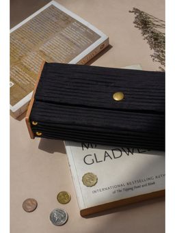 Lukka Chuppi - Mini Clutch Textured Black