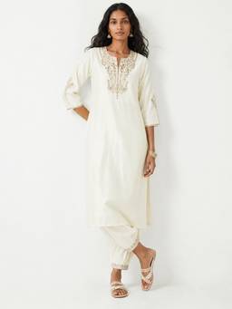 max - White Embroidered Thread Work Kurta with Salwar