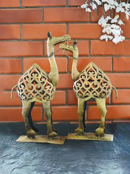 Gleevers - Camel Golden Sculptures (Pack Of 2)