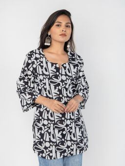 PRET PITAARA - Black Abstract Print Top