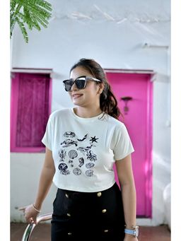 SUGERCANDY - White Sea Shells Crop Top