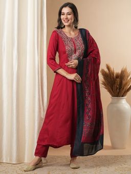 FASHOR - Women's Red Floral Kurta with Pant and Dupatta (Set of 3)