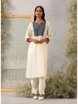 Lakshita - Off White Printed Viscose Silk Slub Kurta