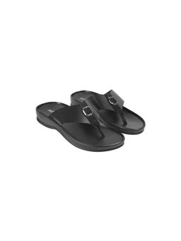 Mochi - Men Black Flat Sandals
