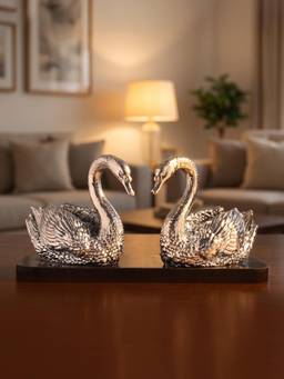 TOUCH925 - 999 Silver Plated Swan Pair Showpiece