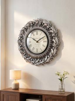 TOUCH925 - 999 Silver Plated Circular Feathered Leaf Wall Clock