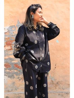 Babhru - Black Coffee Bohemian Shirt