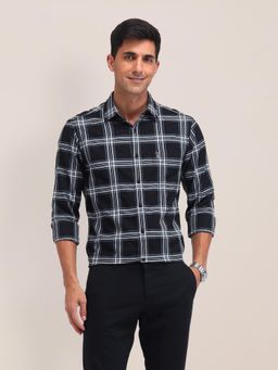 U.S. POLO ASSN. - Checks Black Full Sleeves Collar Neck Shirt