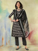 Black color option, Sold out, Currently selected