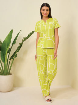 Sweet Dreams - Women Printed Top with Pyjama (Set of 2)