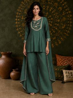 Aaghnya - Women Green Vichitra Silk Embroidered Kurta With Palazzo And Dupatta
