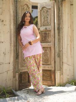 KRUTICO - Women Pink Kurta with Printed Cotton Salwar