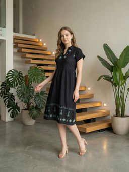 ZUMMER - Black Collar Neck Embroidered Dress