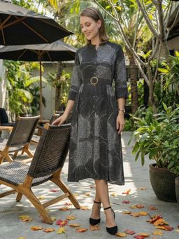 ZUMMER - Black Rayon Printed Fit And Flare Midi Dress With Belt