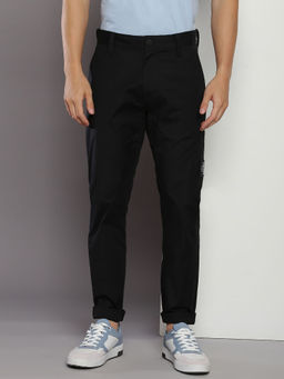 Calvin Klein - Men Black Slim Fit Solid Mid Rise Trouser