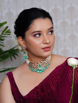 Designbox - Kundan Choker Necklace with Sage Stones