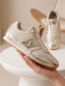 Gold color option, Currently selected