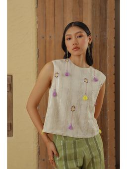 Muvazo - Off White Cotton Embroidered Regular Top